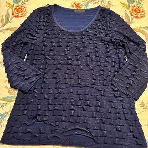 Women’s L Travel Elements Ruffle top
